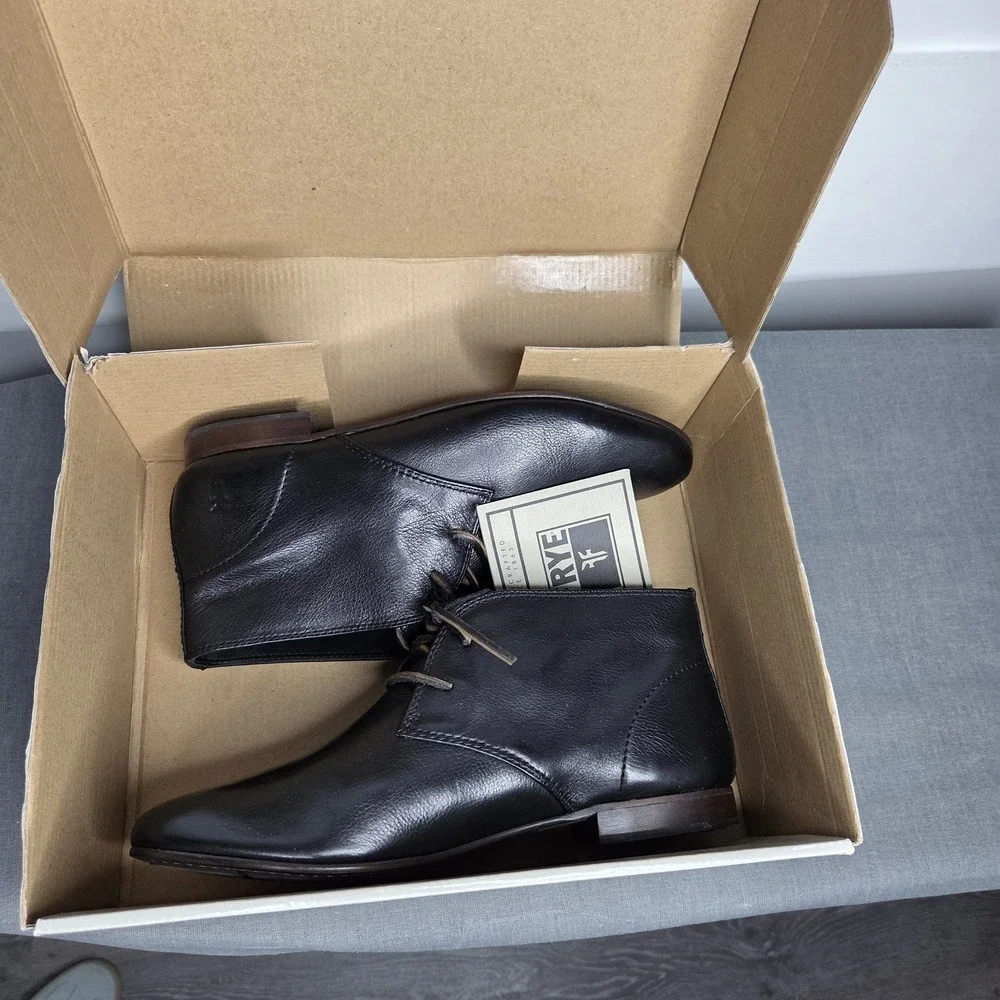 Frye NWT Chukka Men's Black Leather Ankle Boots Size 9.5 US